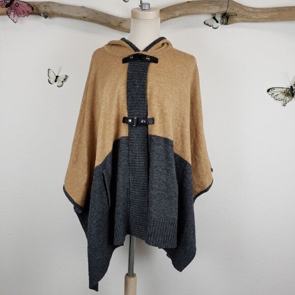 Max studio color blocked poncho - Picture 1 of 8